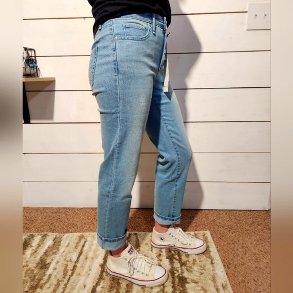 Frayed Jeans - Picture 5 of 10